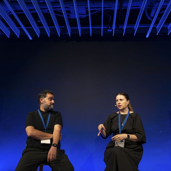 Conversa: Quàntics fins a l'infinit 